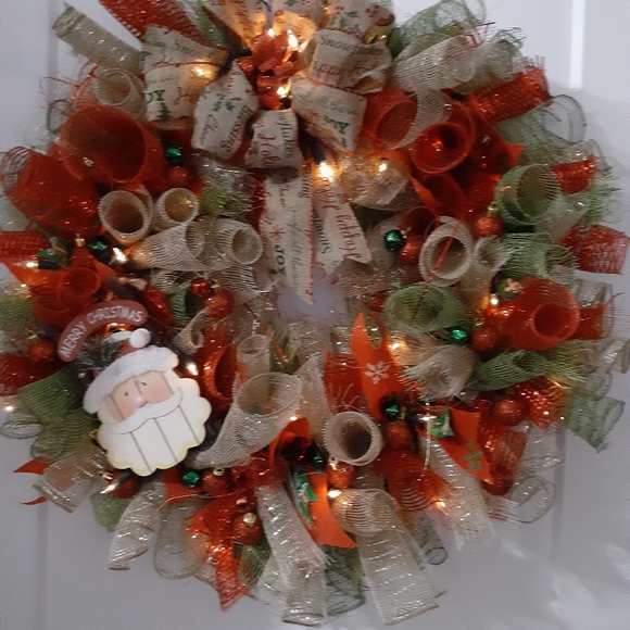 A wreath for any occasion. - Picture 3 of 16